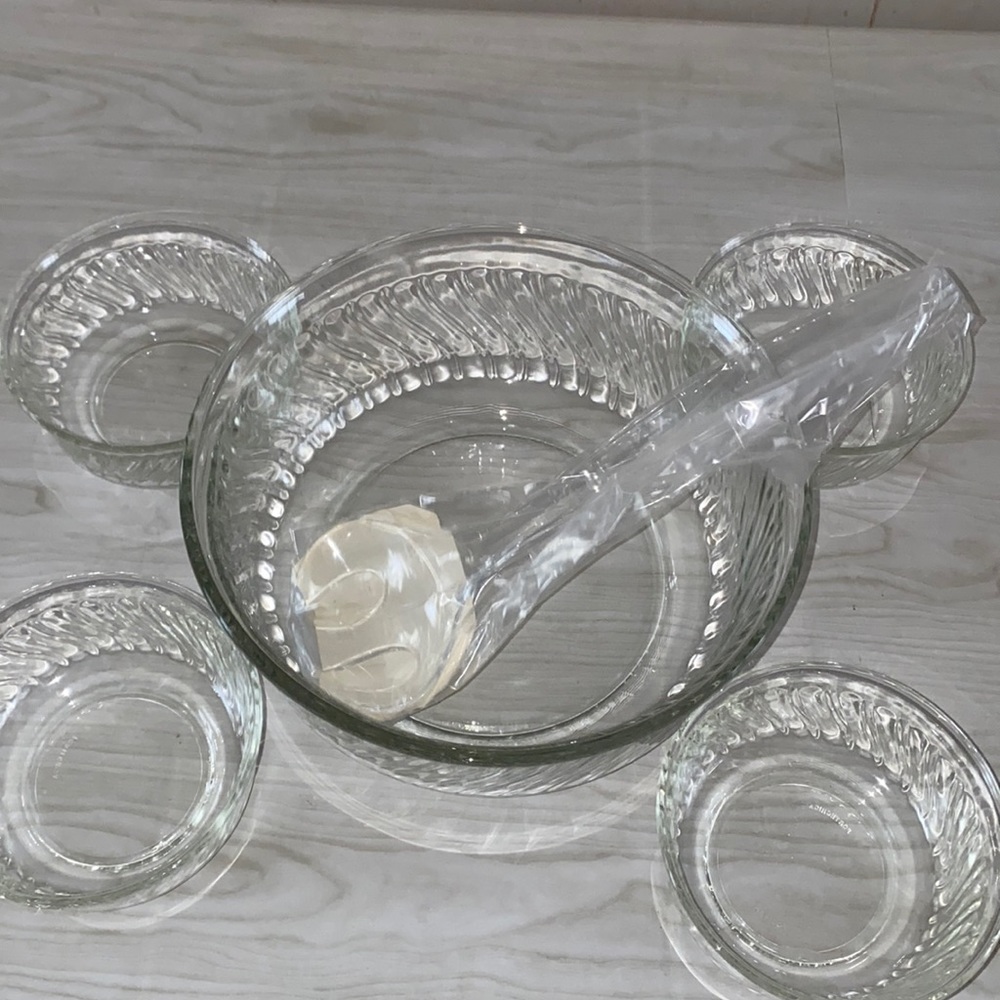 Rare Find & Vintage Crown Corning Swirl 7pc. Salad Set